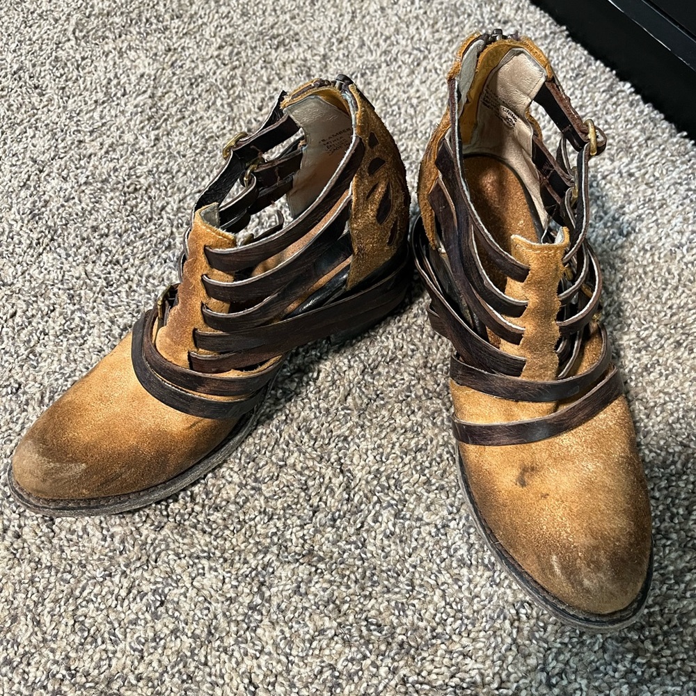 Freebird shoes size 7